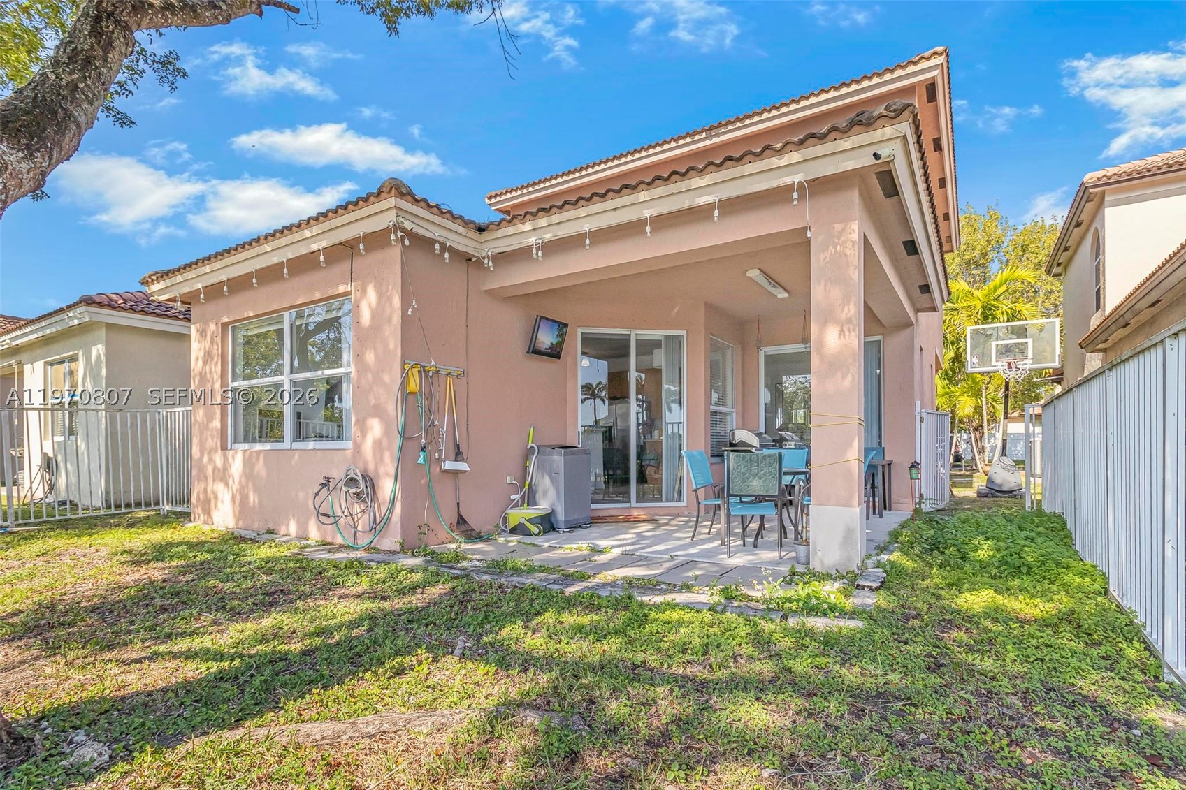PORTOFINO POINTE - Residential