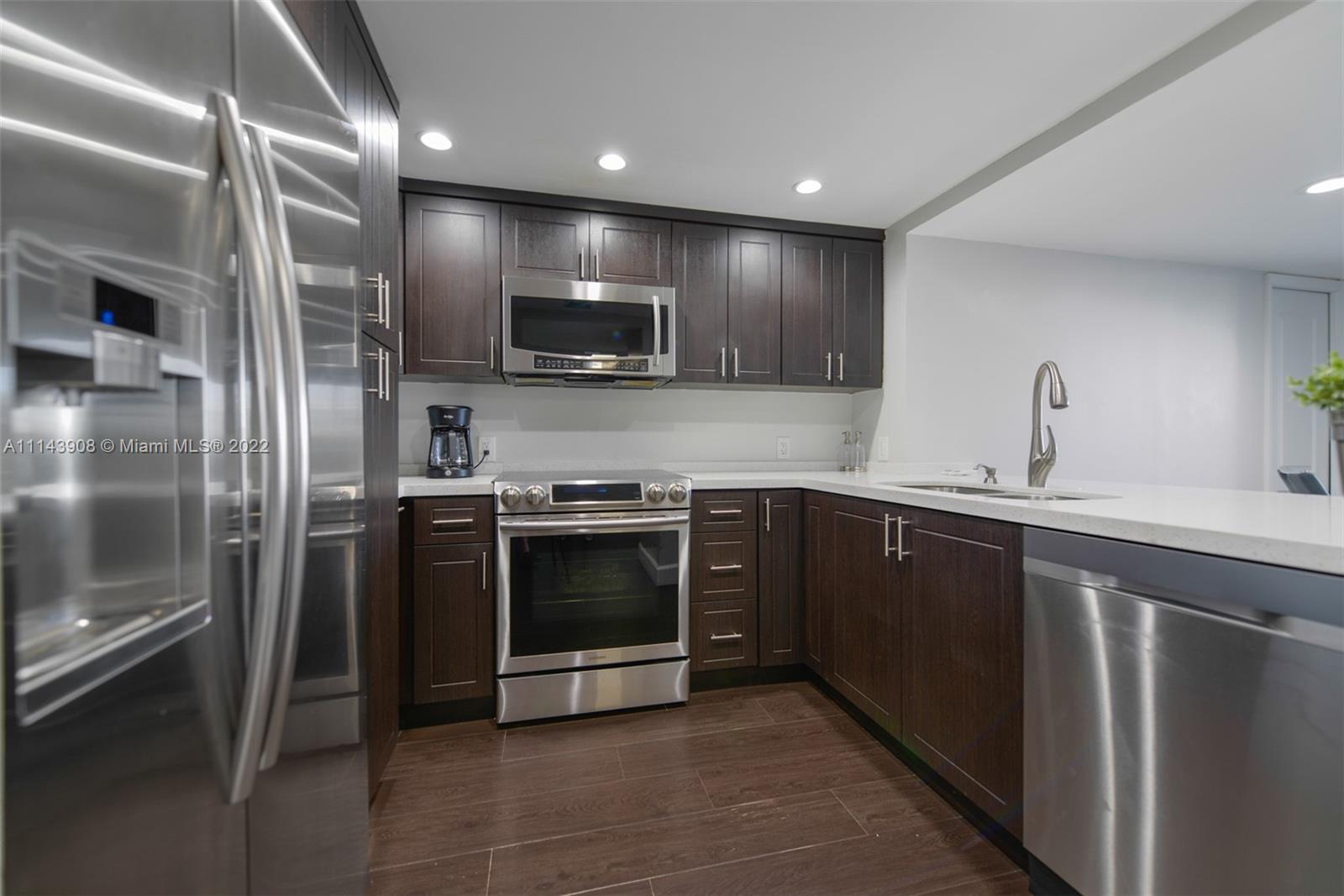 AVENTURA ELDORADO CONDO - Residential