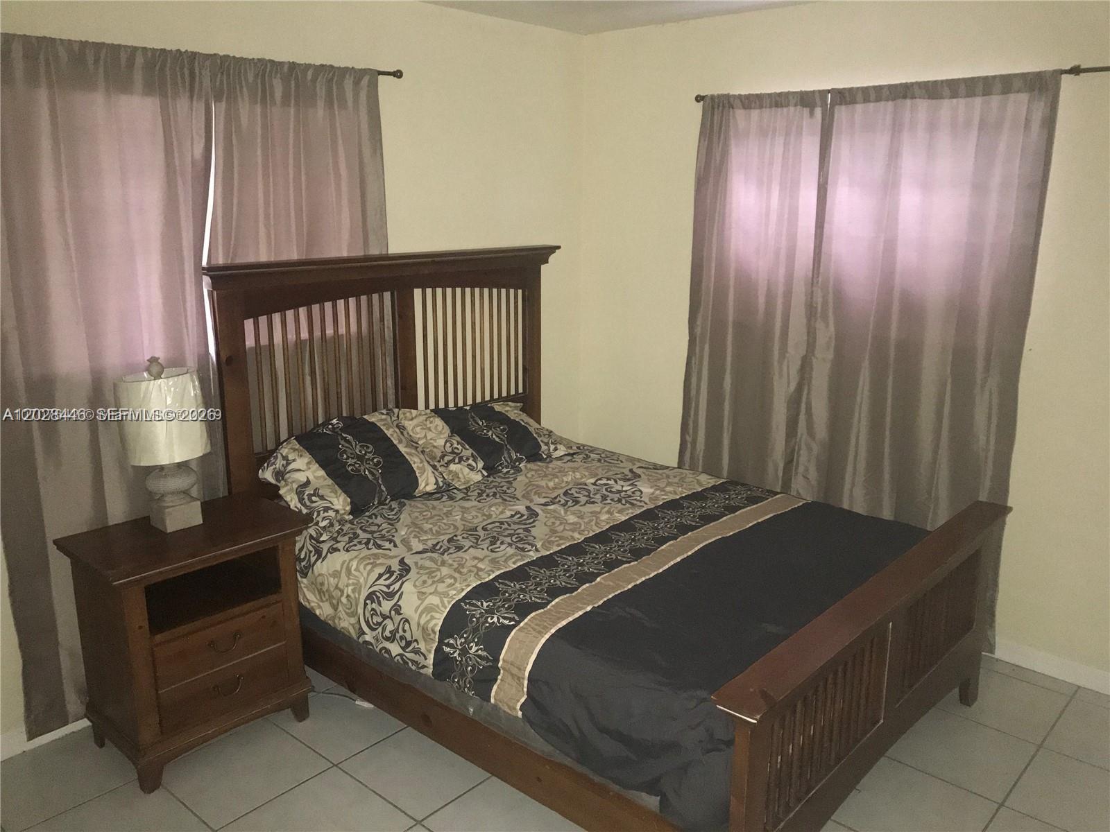 Furnished Property located in Magic city Lemon city  & blocks/minutes away from Design District, Midtown, Downtown, 
Unit is available for $1330 per month for private own bedroom space in a 2 bedroom duplex with shared living space.   Payments can be paid in whole for the month in advance, or weekly payments of $344.  

Don't want a shared living space? Option to rent the whole 2 bedroom 1 bath space for $2550.   Text, email or call for details.