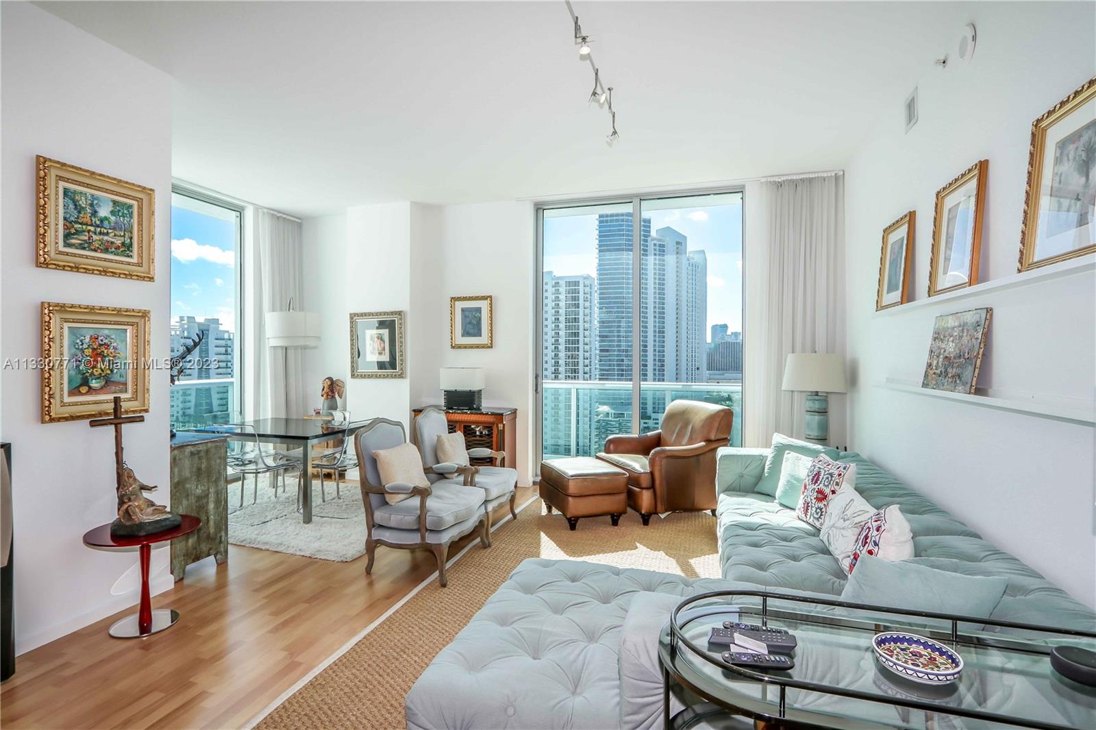GALLERY ART CONDO - Residential