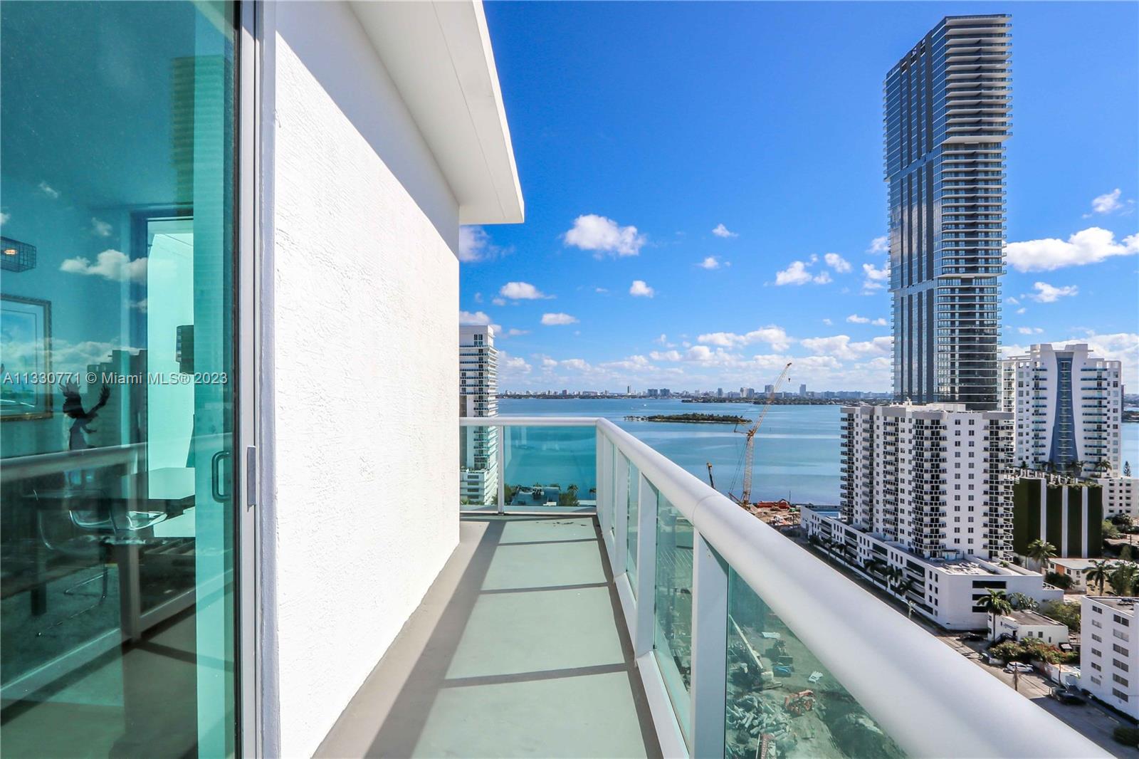 GALLERY ART CONDO - Residential
