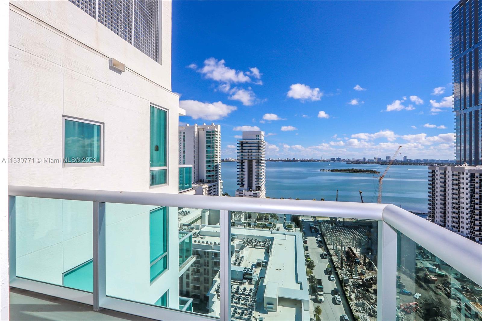 GALLERY ART CONDO - Residential