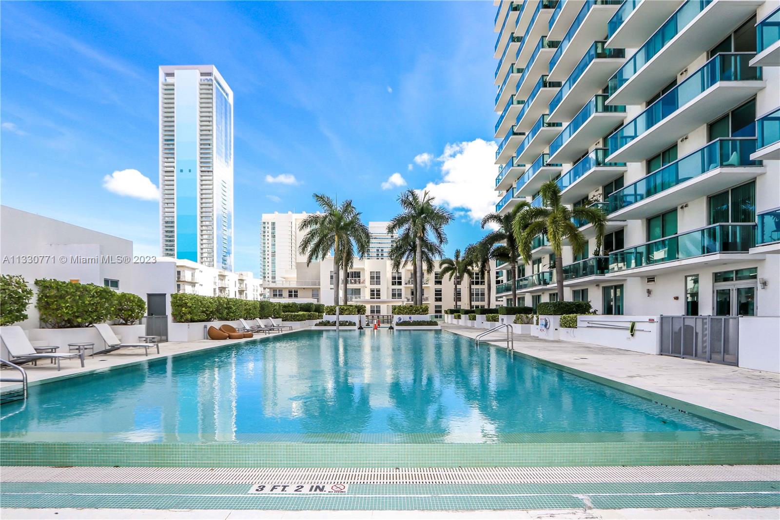 GALLERY ART CONDO - Residential