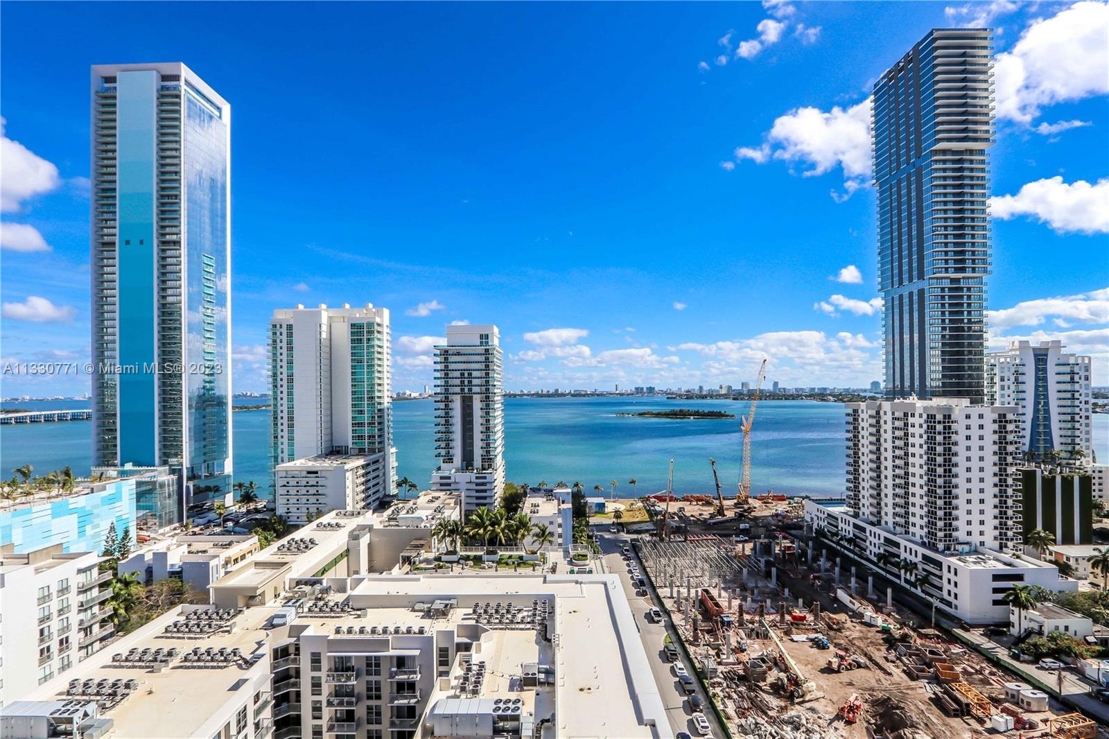 GALLERY ART CONDO - Residential