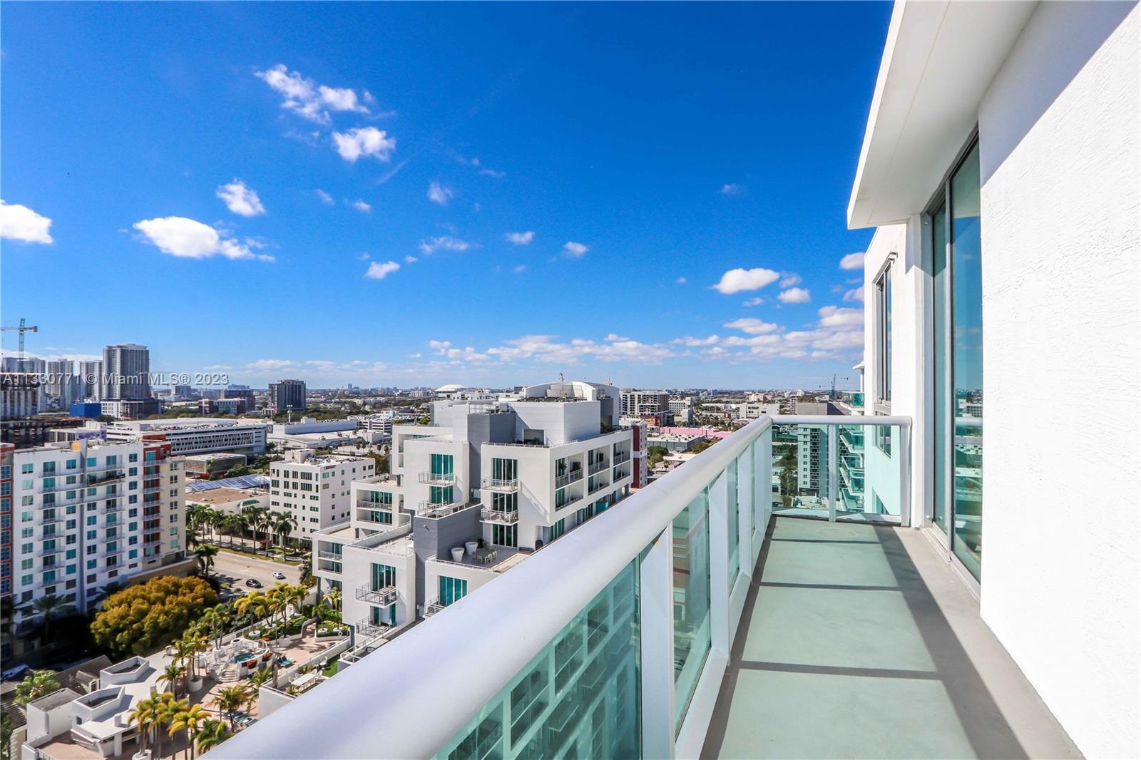 GALLERY ART CONDO - Residential
