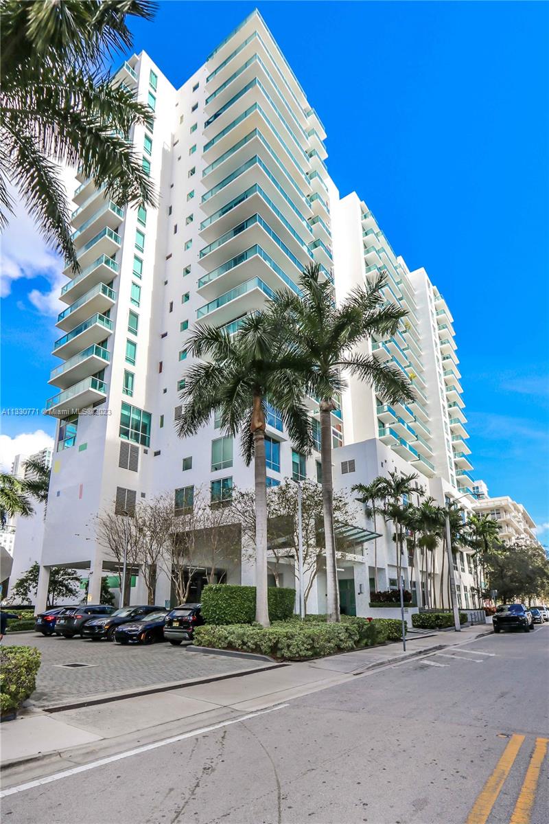 GALLERY ART CONDO - Residential
