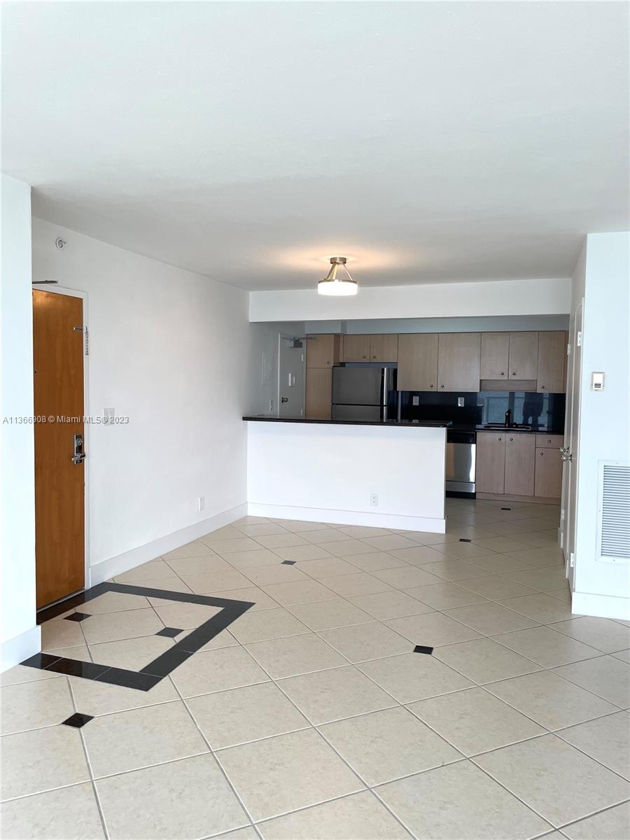 CARLISLE ON THE OCEAN CON - Residential Lease