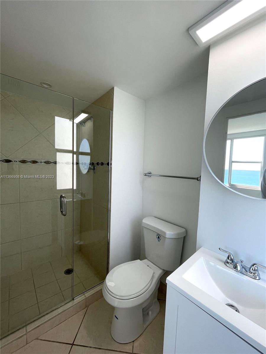 CARLISLE ON THE OCEAN CON - Residential Lease