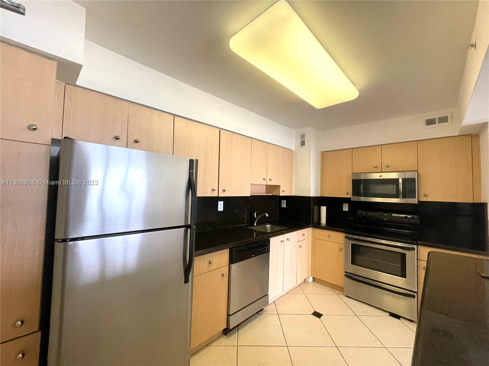 CARLISLE ON THE OCEAN CON - Residential Lease
