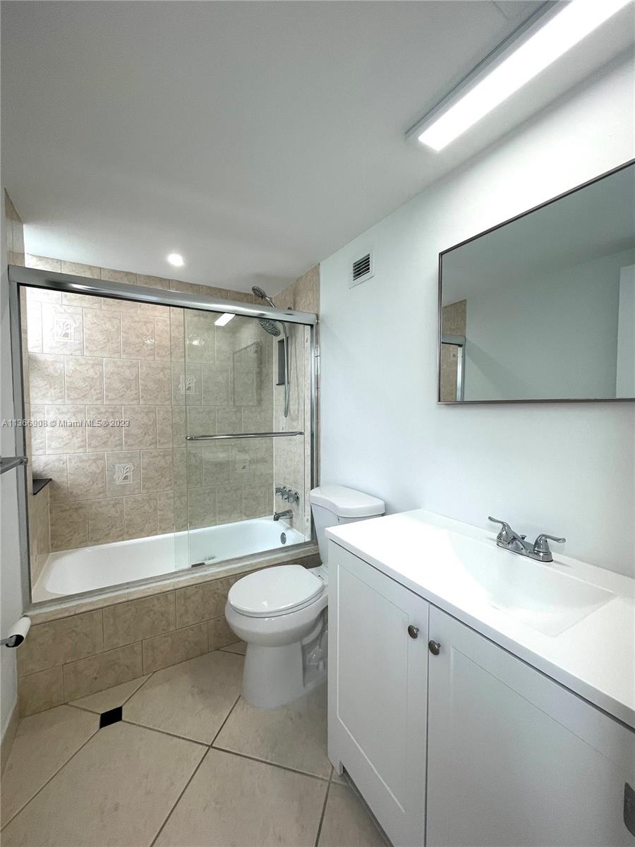 CARLISLE ON THE OCEAN CON - Residential Lease
