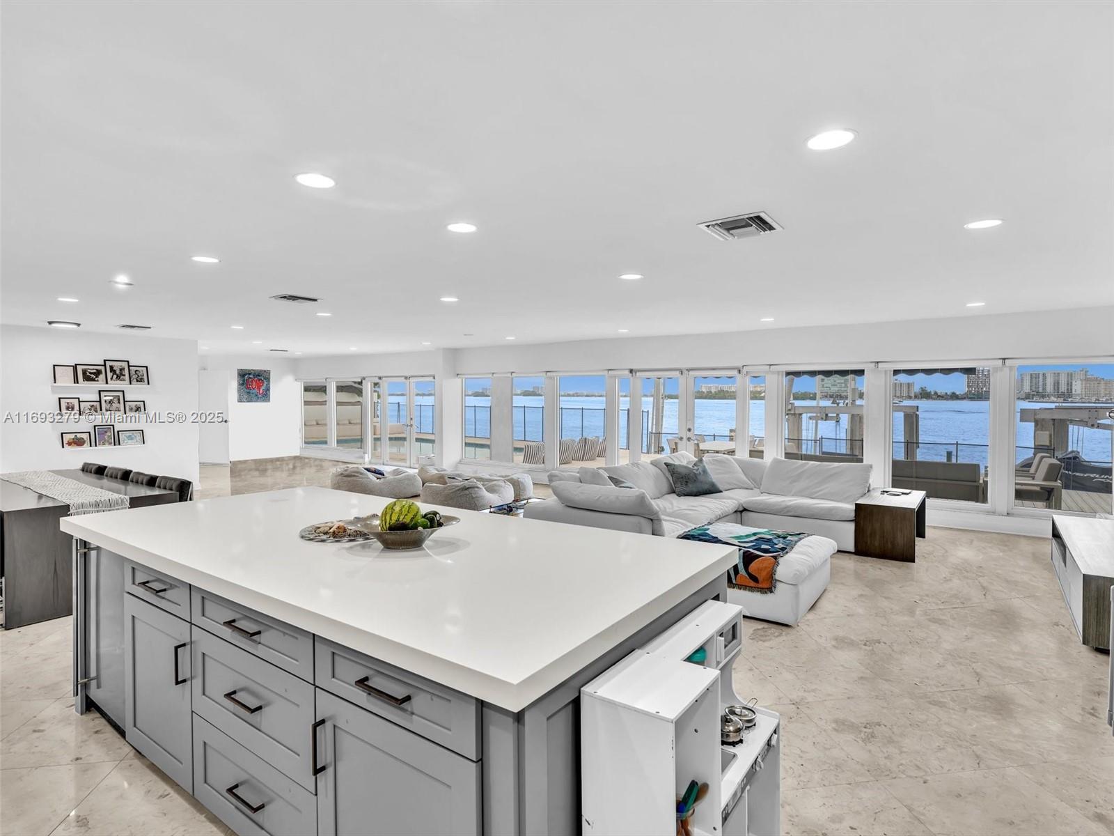 BAY CREST SEC 3 - Residential