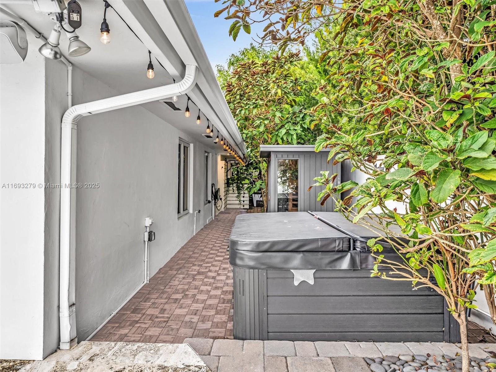 BAY CREST SEC 3 - Residential
