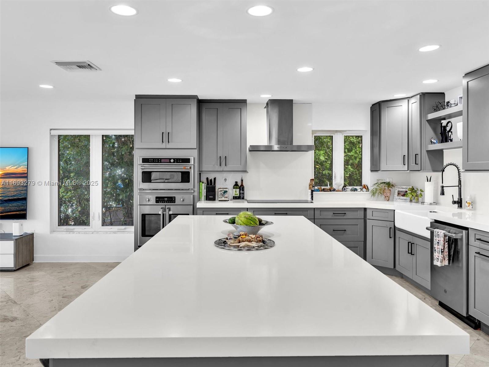 BAY CREST SEC 3 - Residential