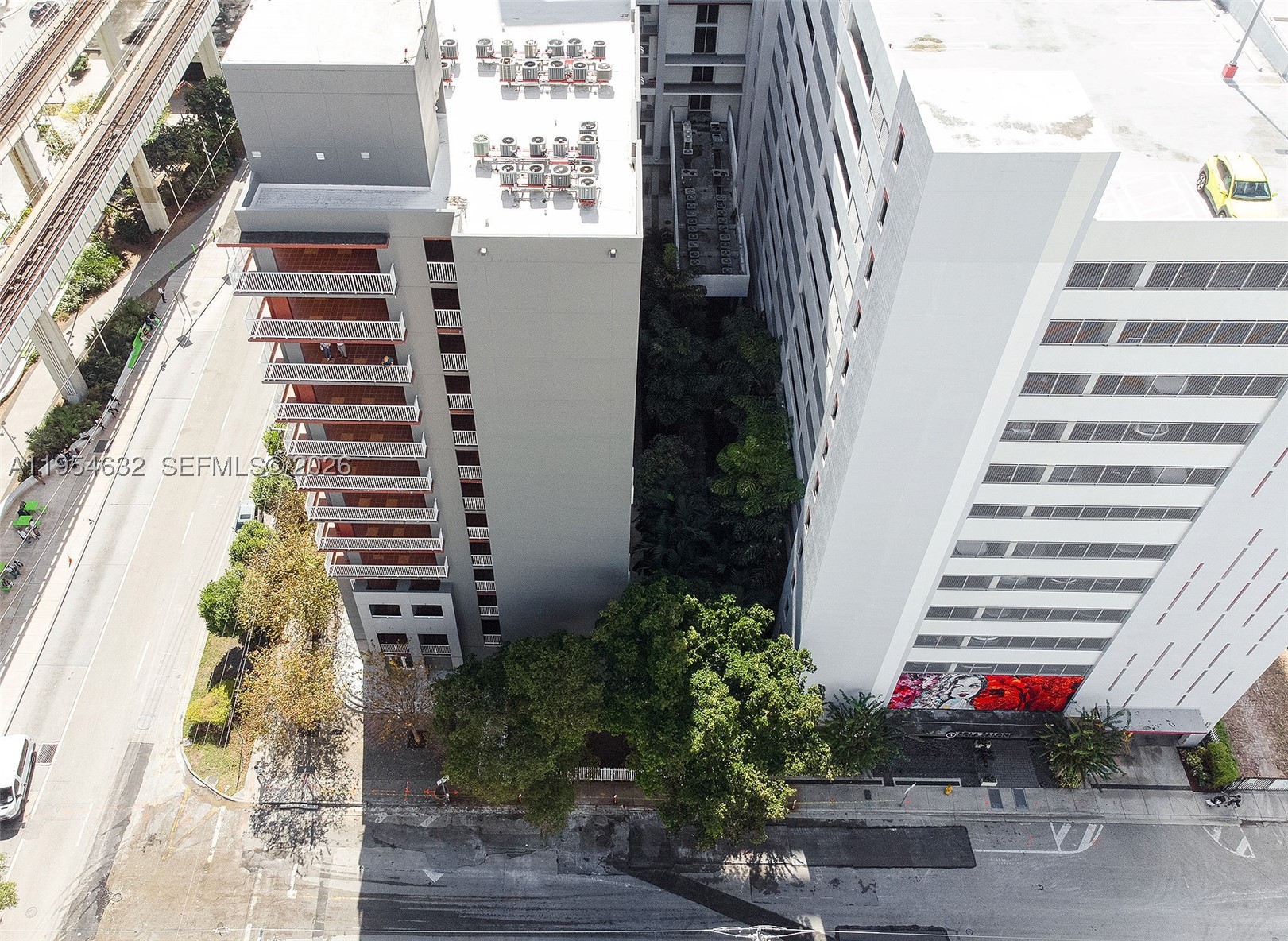 CASA GRANDE I TOWERS COND - Residential