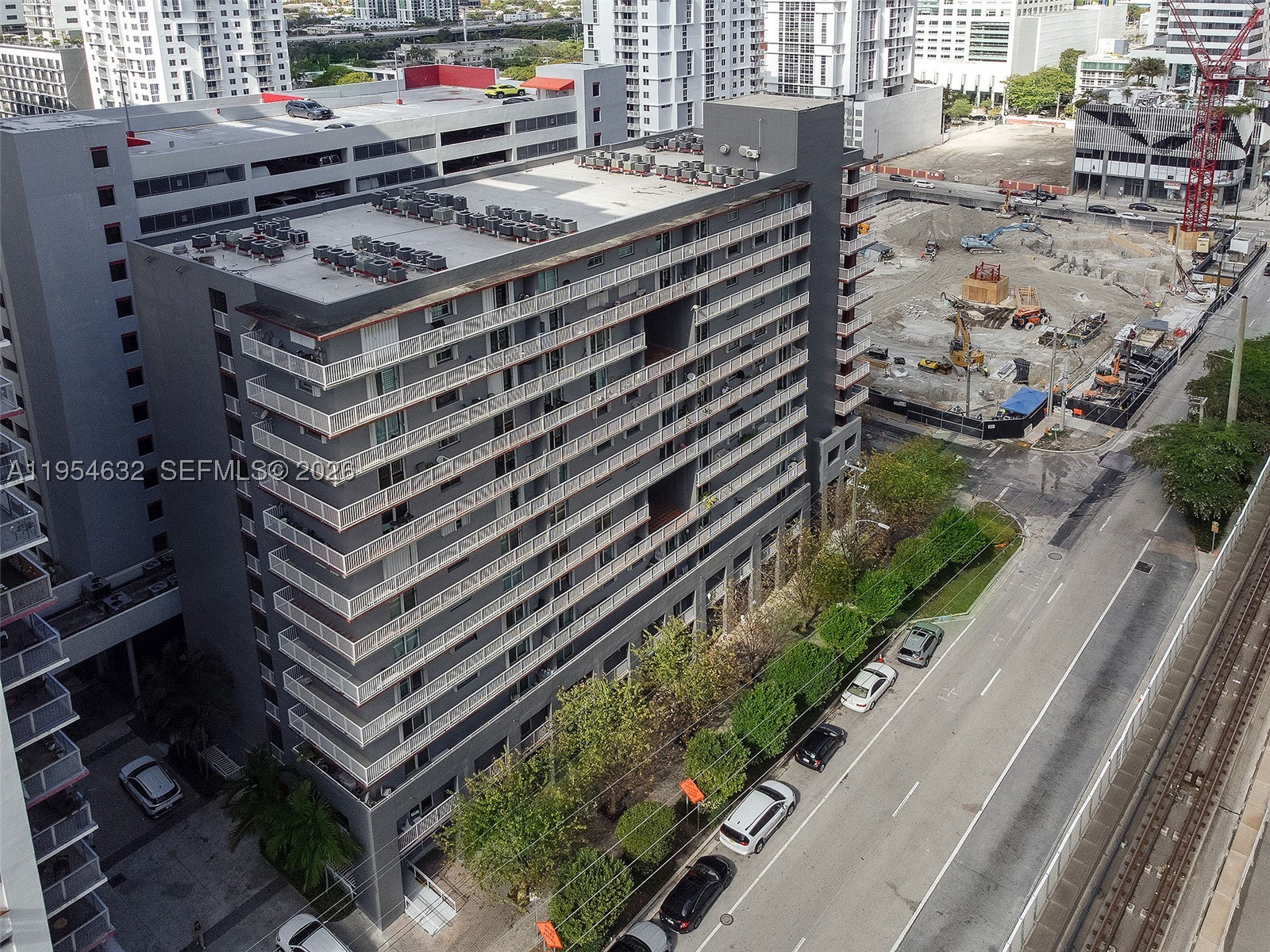 CASA GRANDE I TOWERS COND - Residential