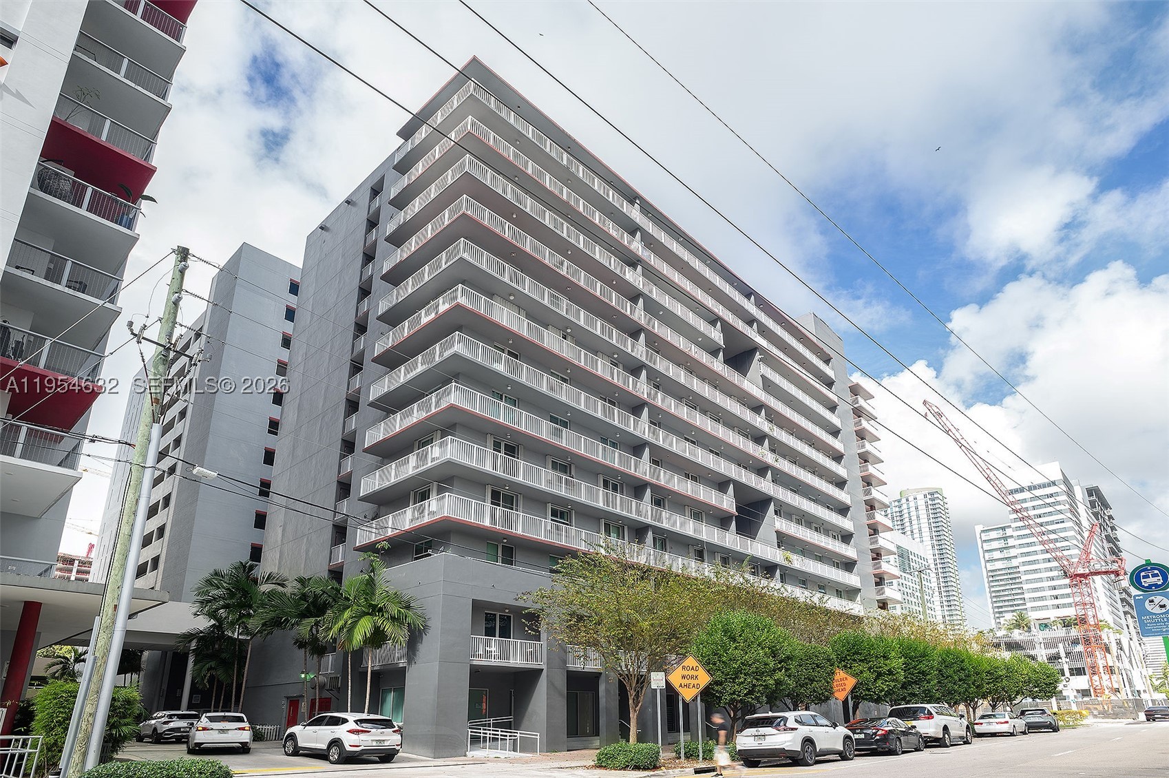 CASA GRANDE I TOWERS COND - Residential