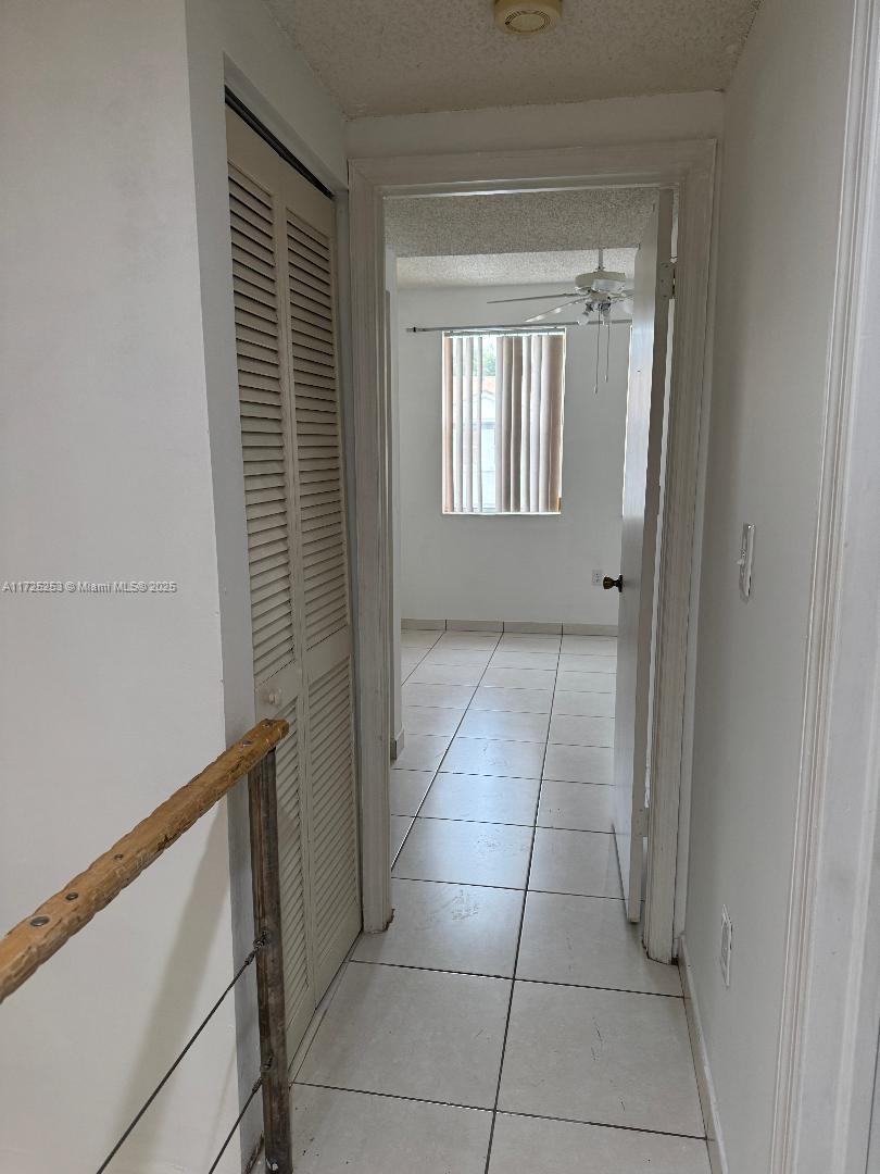 THE OAKVIEW CONDO NO 5 - Residential Lease