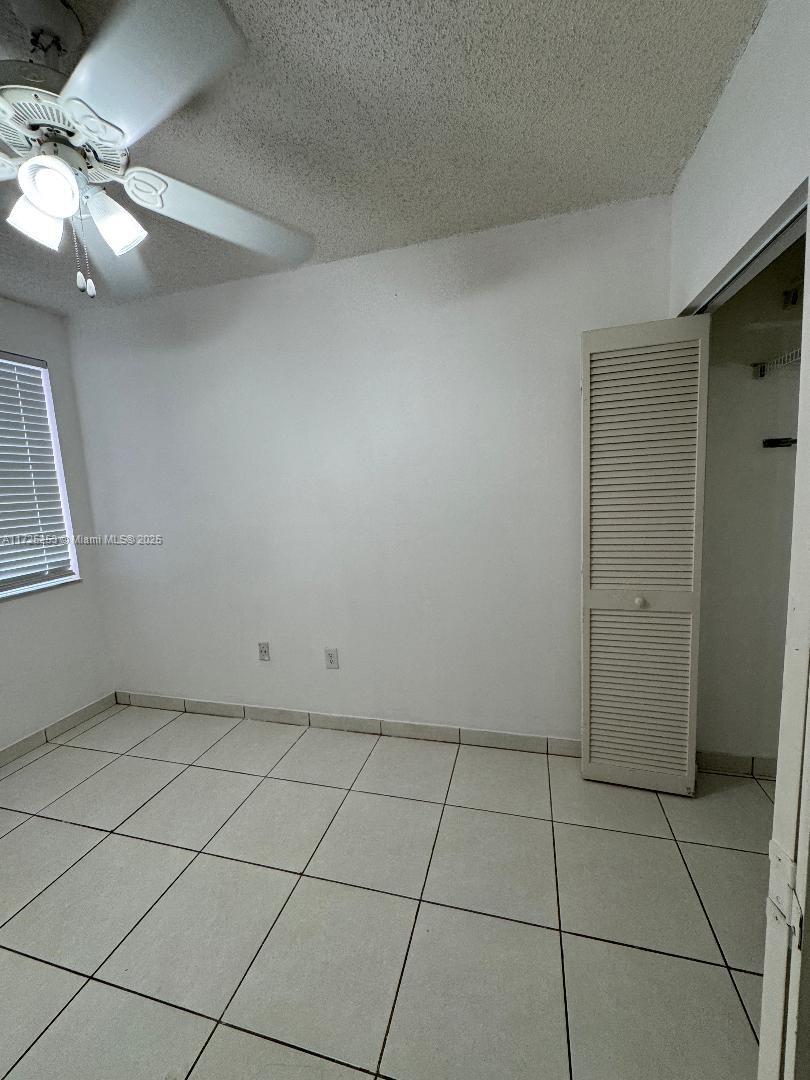 THE OAKVIEW CONDO NO 5 - Residential Lease