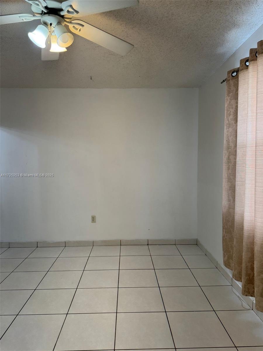THE OAKVIEW CONDO NO 5 - Residential Lease