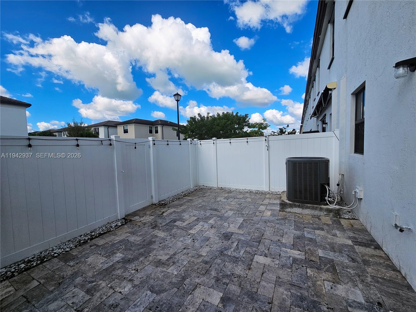 AQUABELLA NORTH REPLAT - Residential