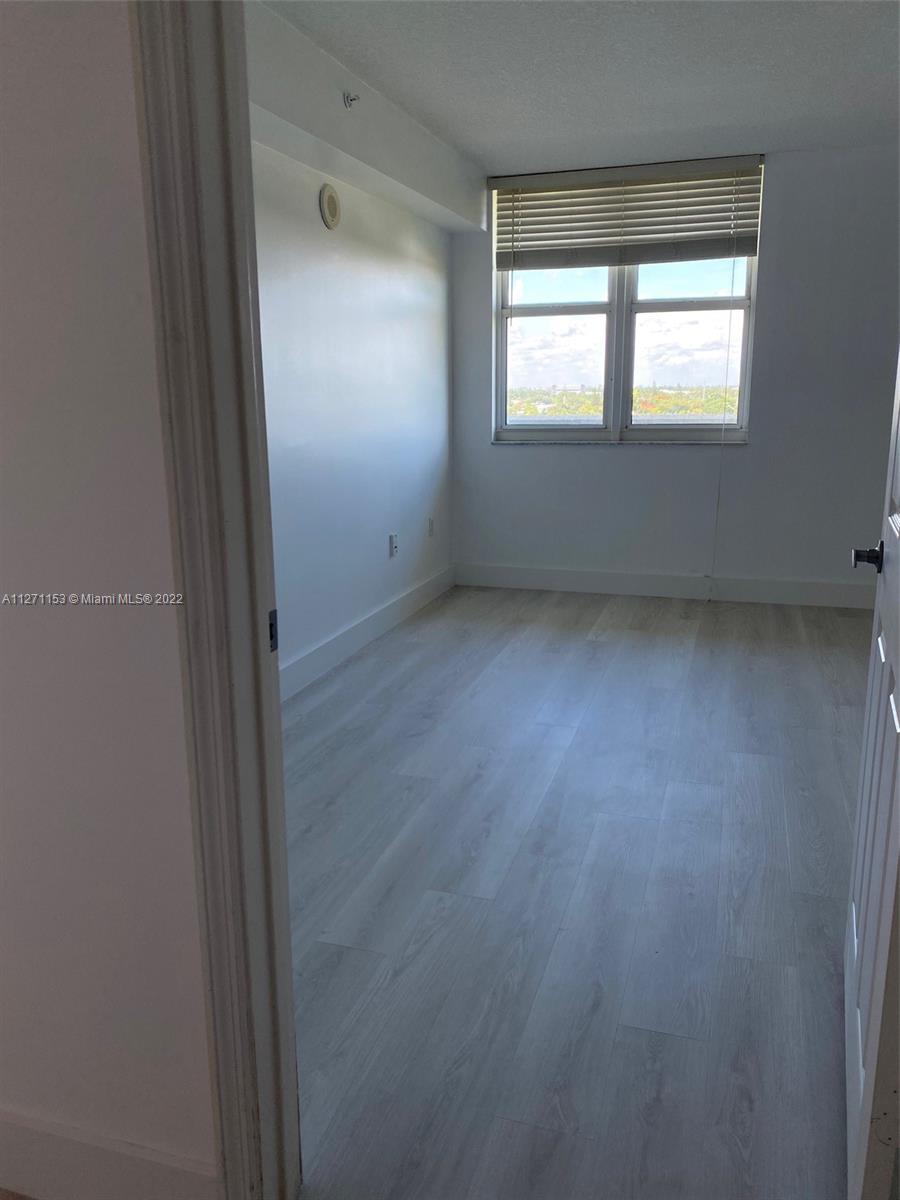 THE ASTON CONDO - Residential Lease