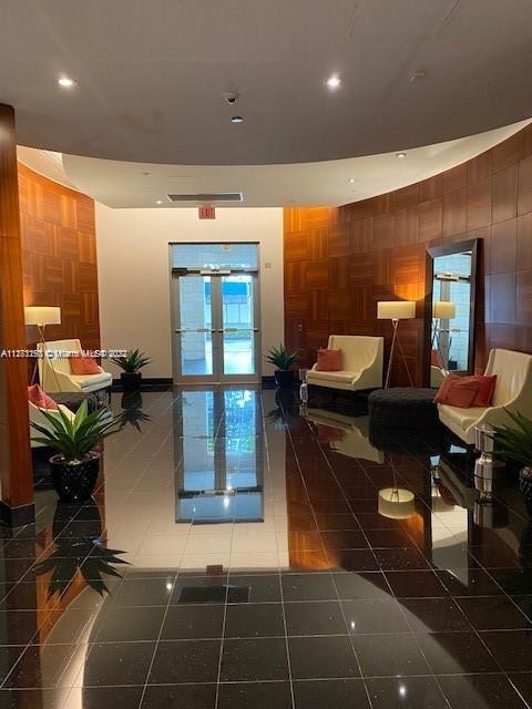 THE ASTON CONDO - Residential Lease