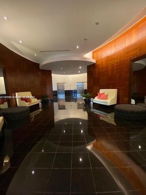 THE ASTON CONDO - Residential Lease