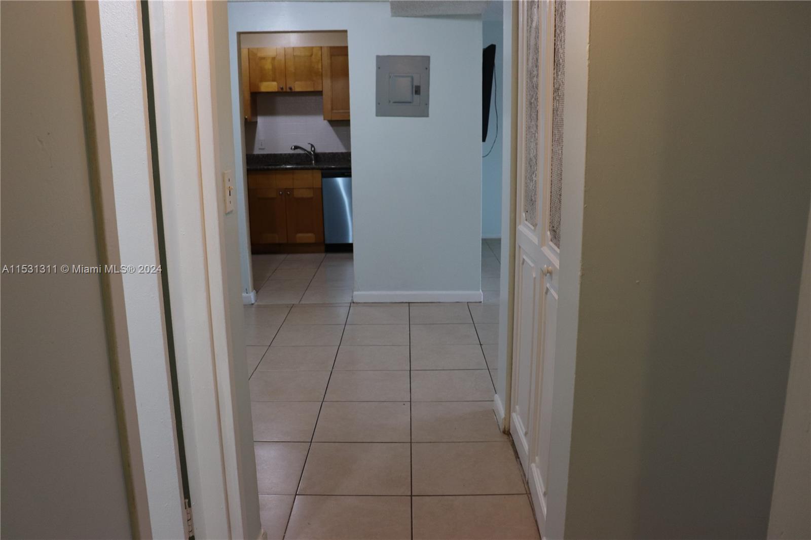 TOWN SQUARE CONDO - Residential