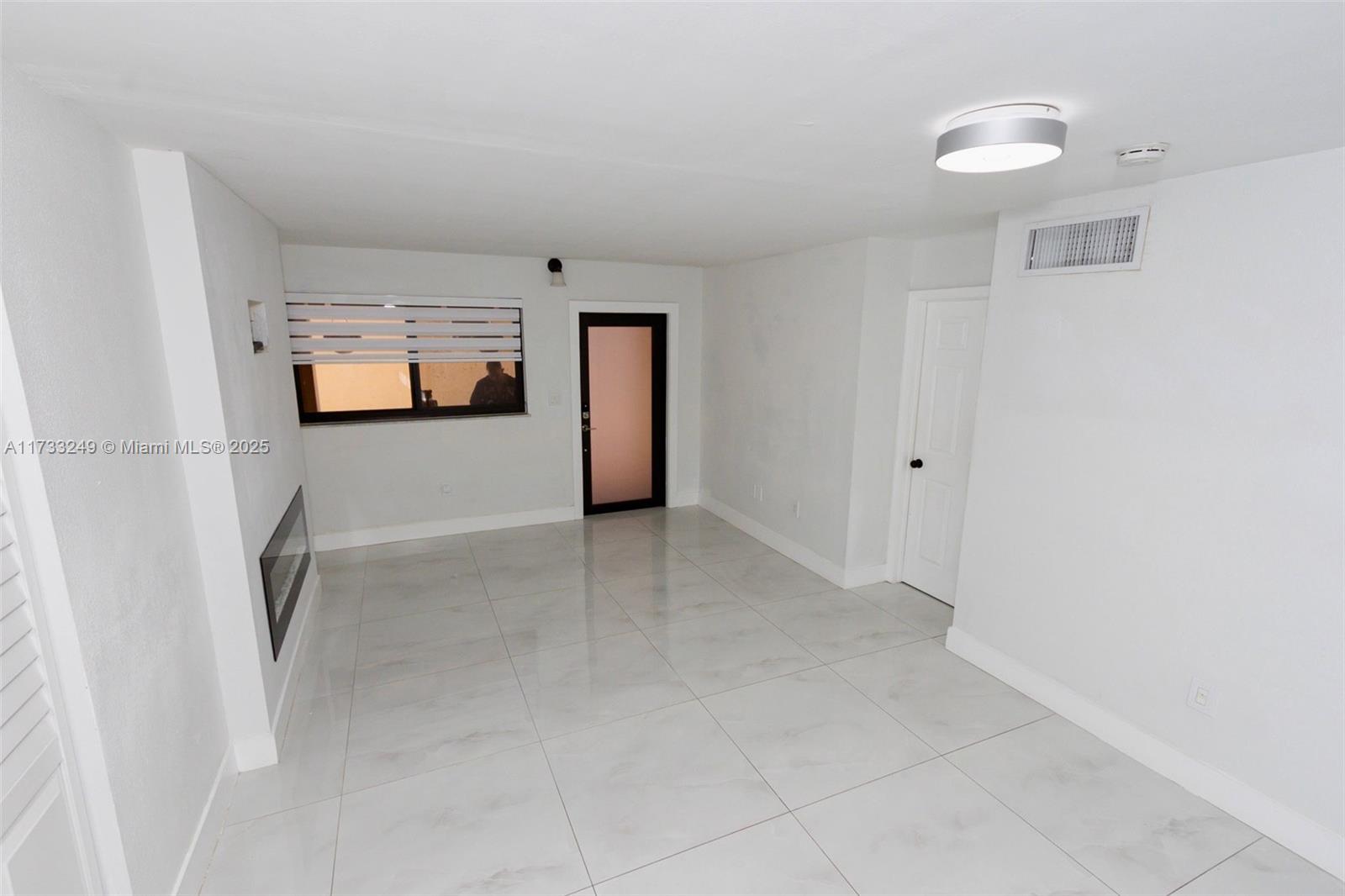RESIDENCIAL EL PRADO COND - Residential Lease