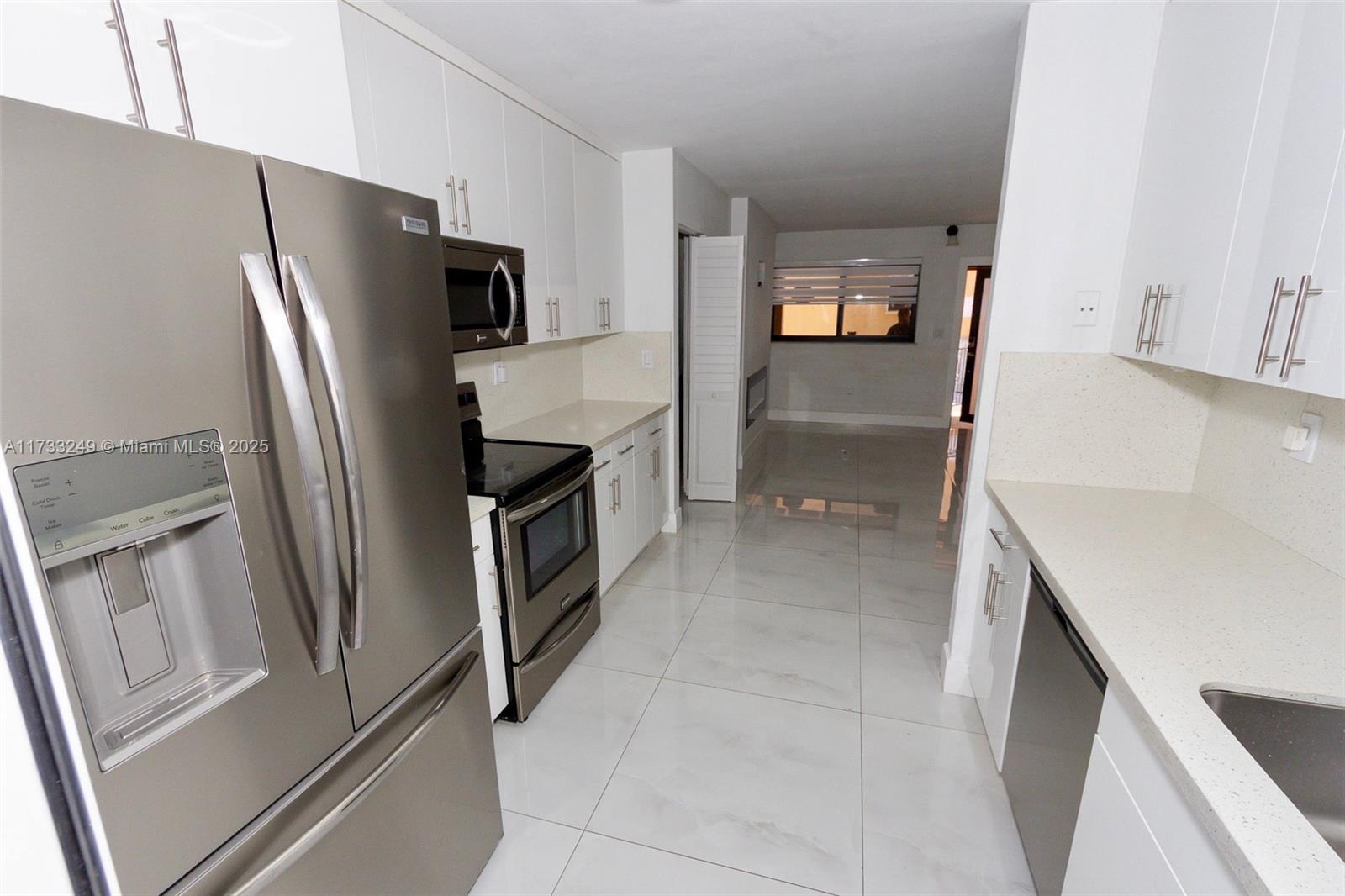 RESIDENCIAL EL PRADO COND - Residential Lease