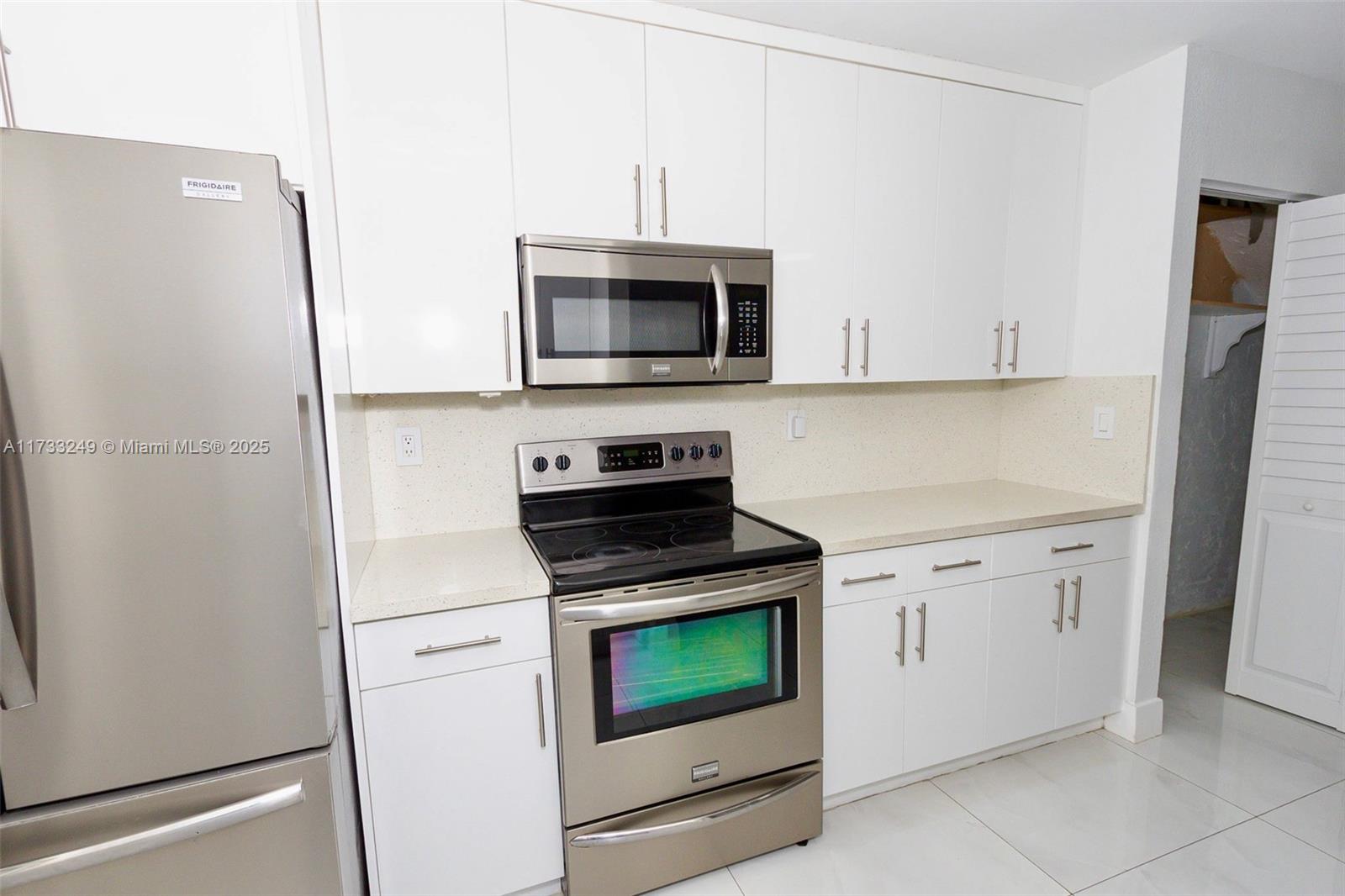 RESIDENCIAL EL PRADO COND - Residential Lease