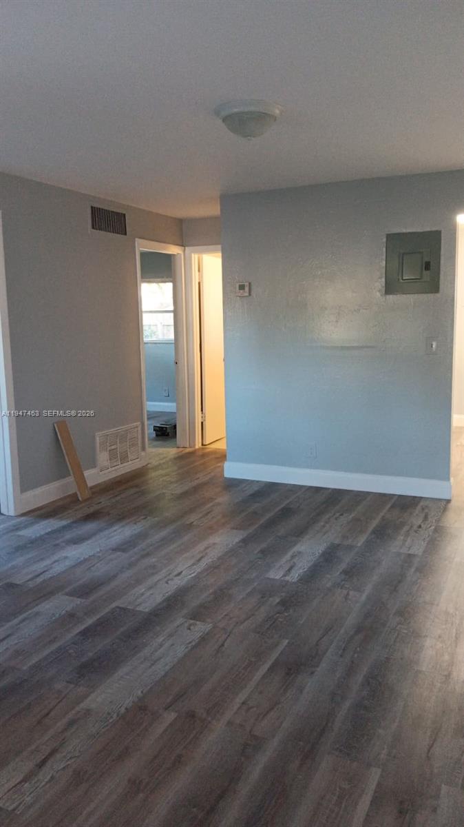 Freshly renovated 2/1 in the heart of Lauderhill which is conveniently located near City Hall, Turnpike and between Sunrise and Oakland Blvd. The apartment has a new kitchen, new bath, new flooring and freshly painted. The unit is spacious and independently located with privacy backyard. Call today for a showing.