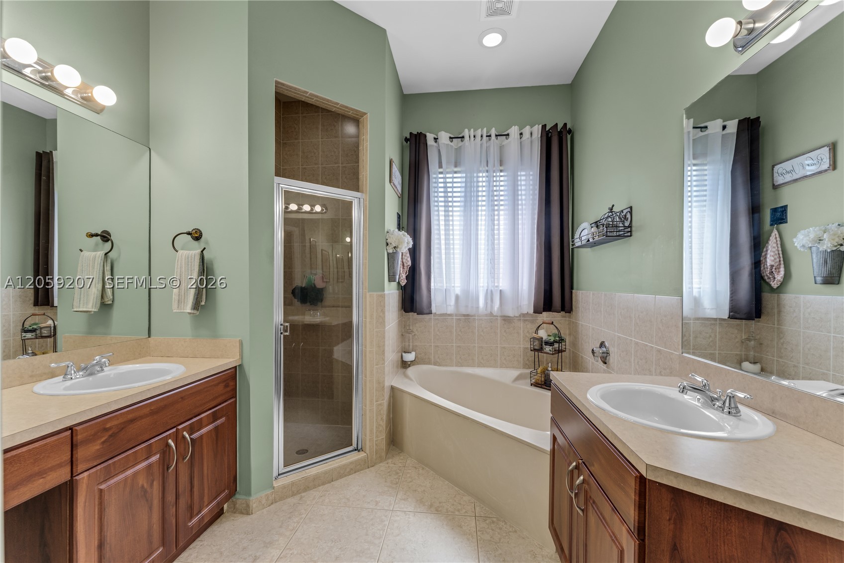EMERALD GREENS SUB - Residential