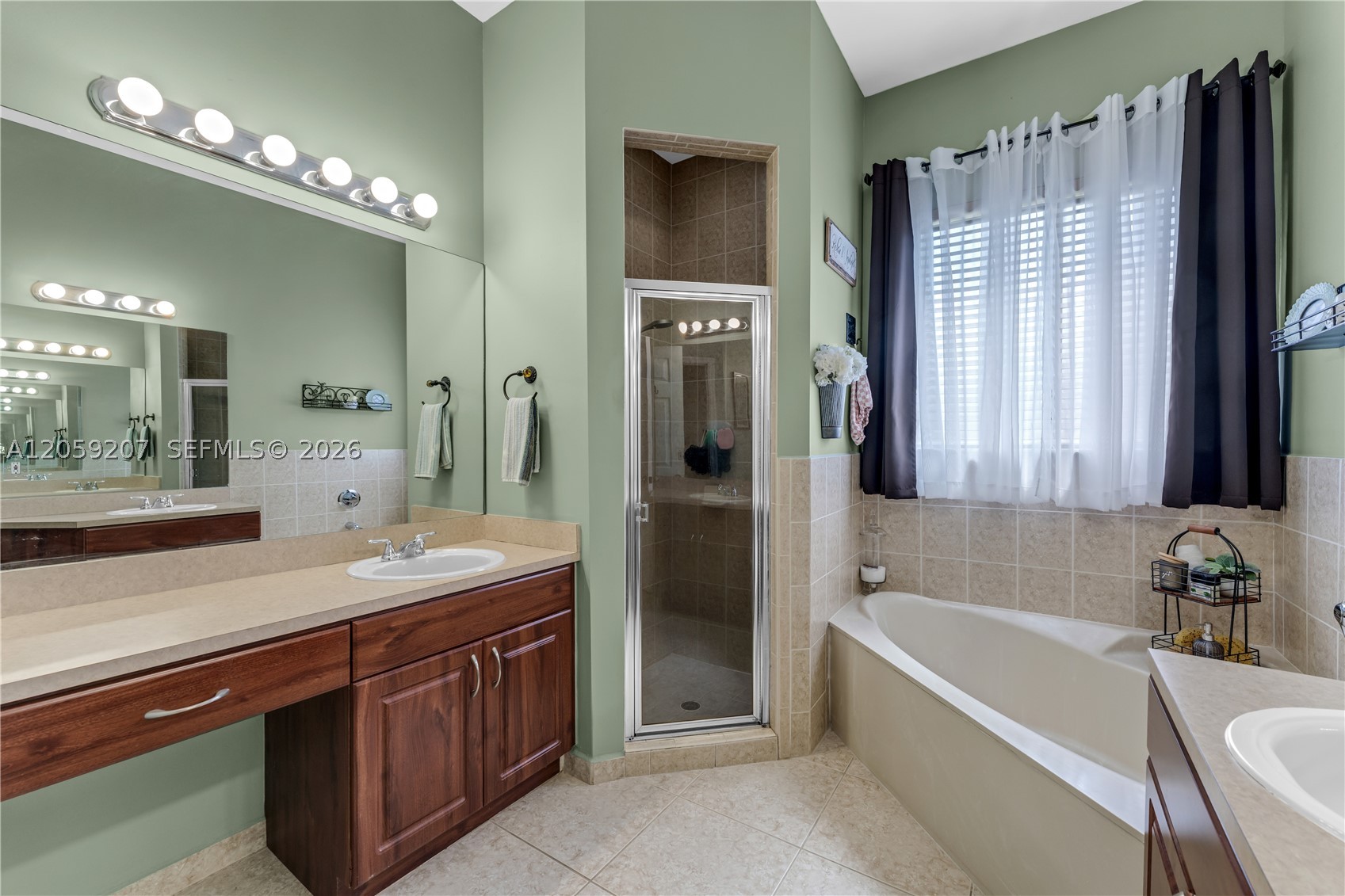 EMERALD GREENS SUB - Residential