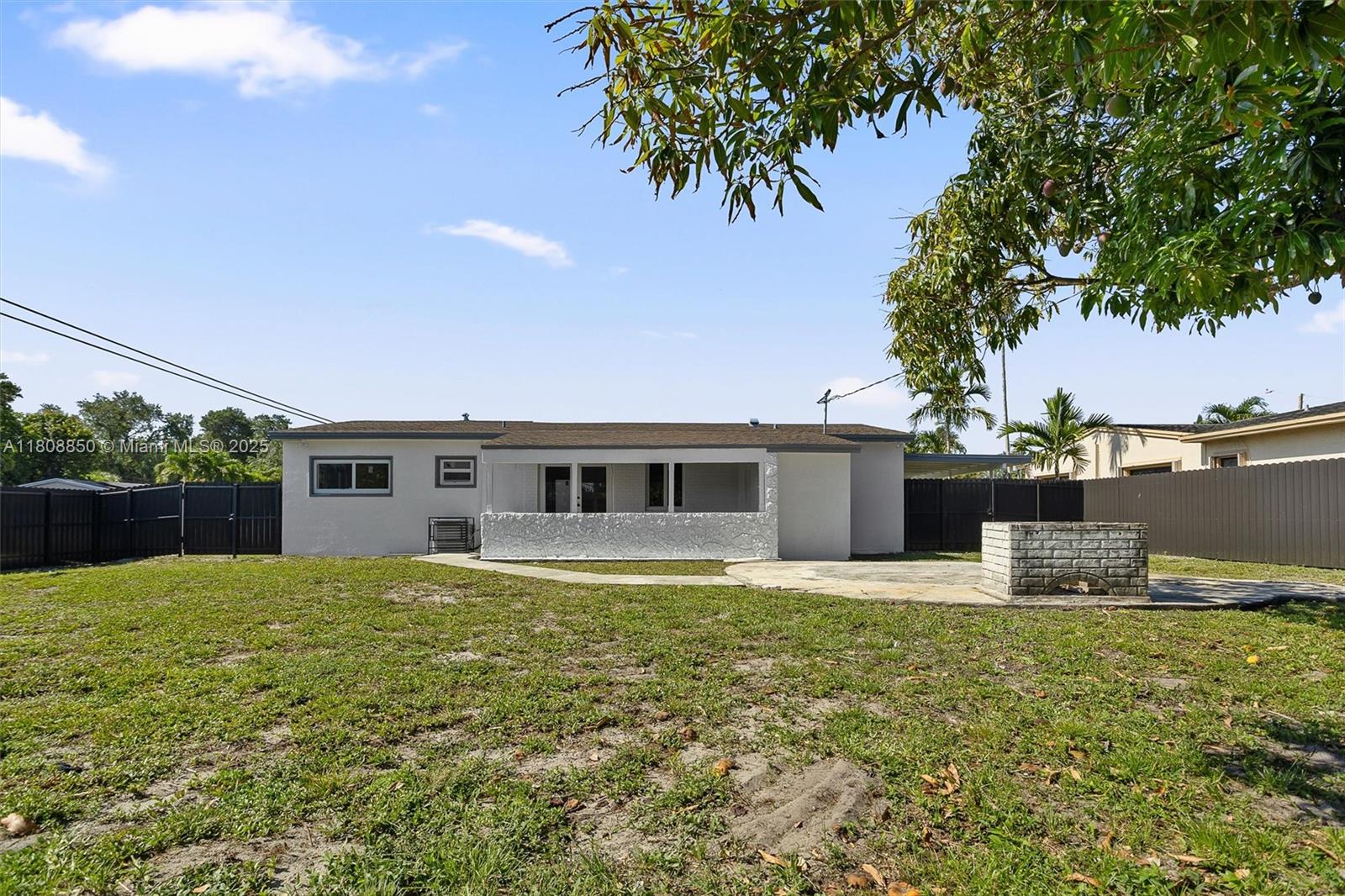 MYRTLE GROVE - Residential Lease