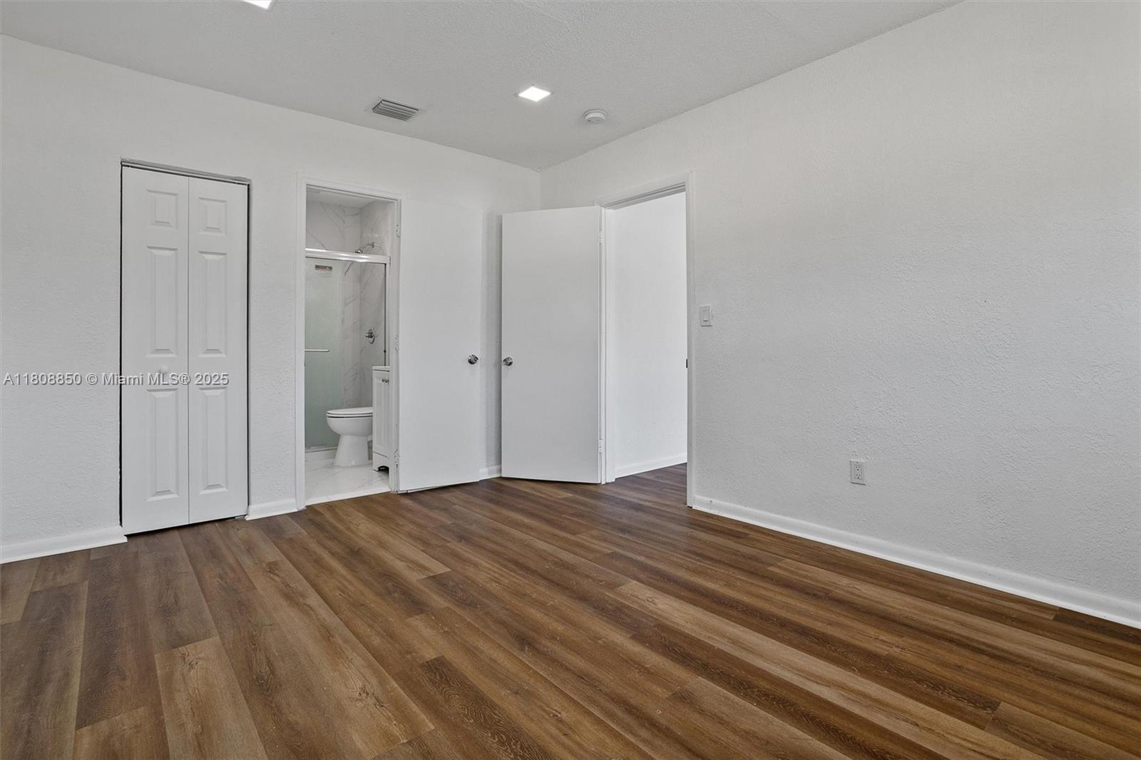 MYRTLE GROVE - Residential Lease