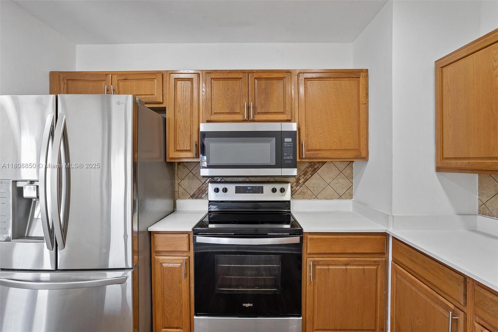 MYRTLE GROVE - Residential Lease