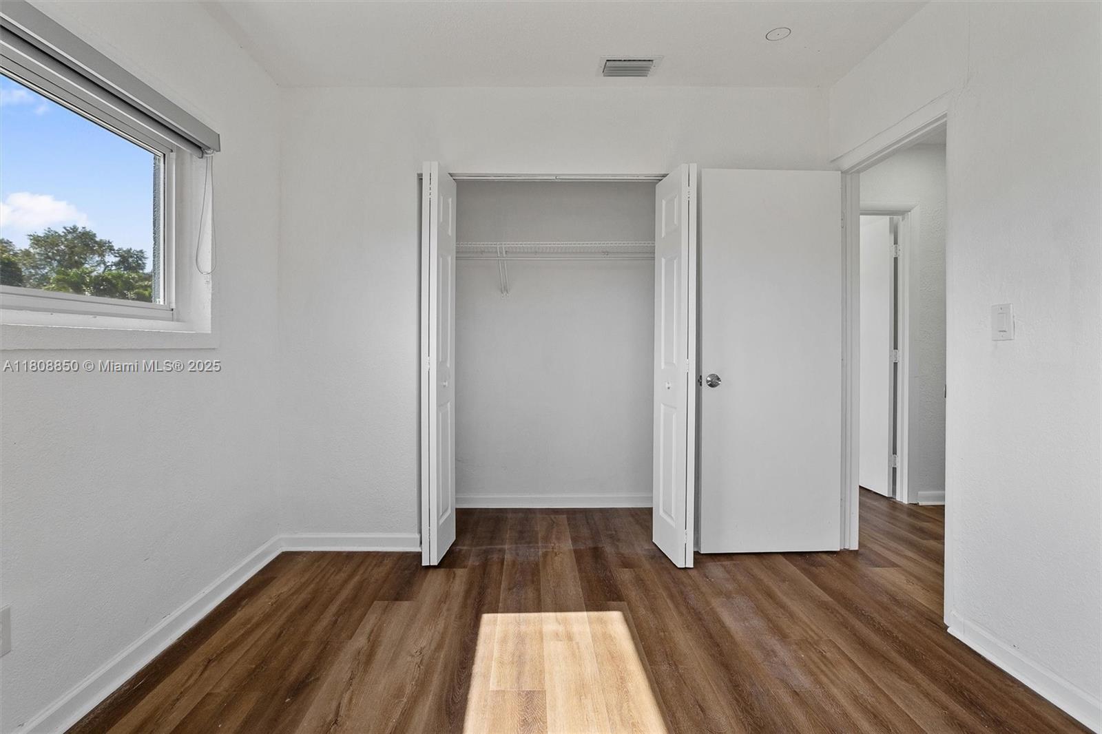 MYRTLE GROVE - Residential Lease