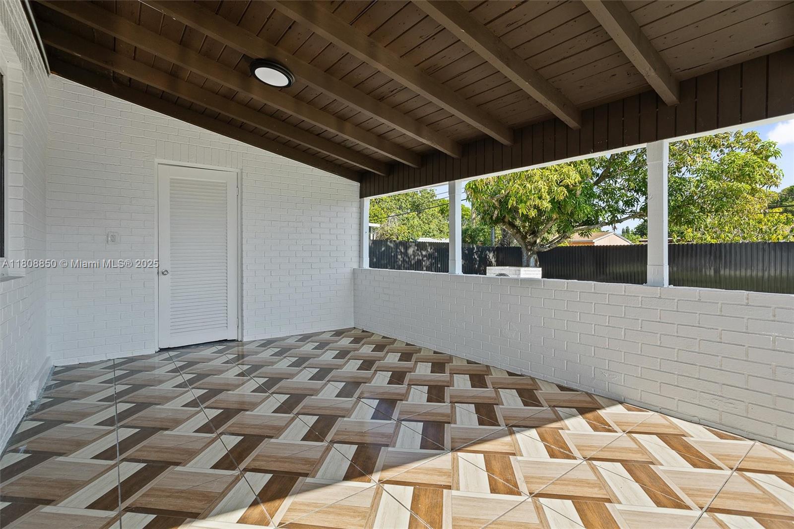 MYRTLE GROVE - Residential Lease