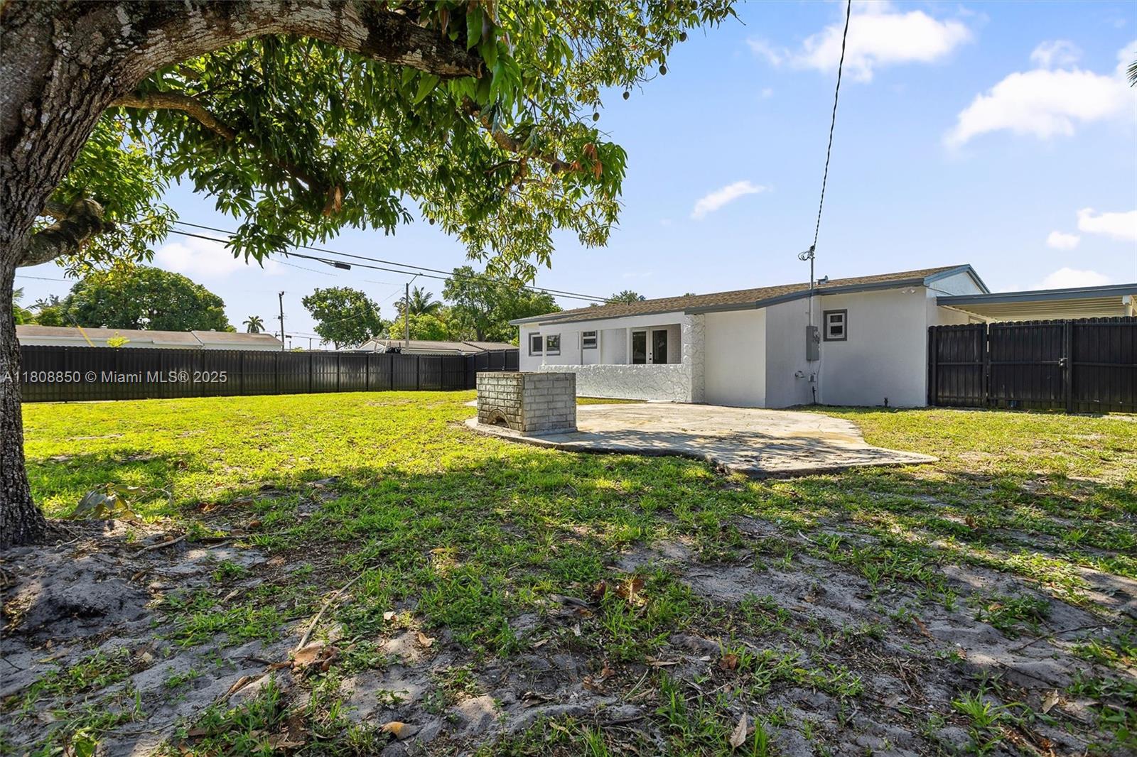 MYRTLE GROVE - Residential Lease