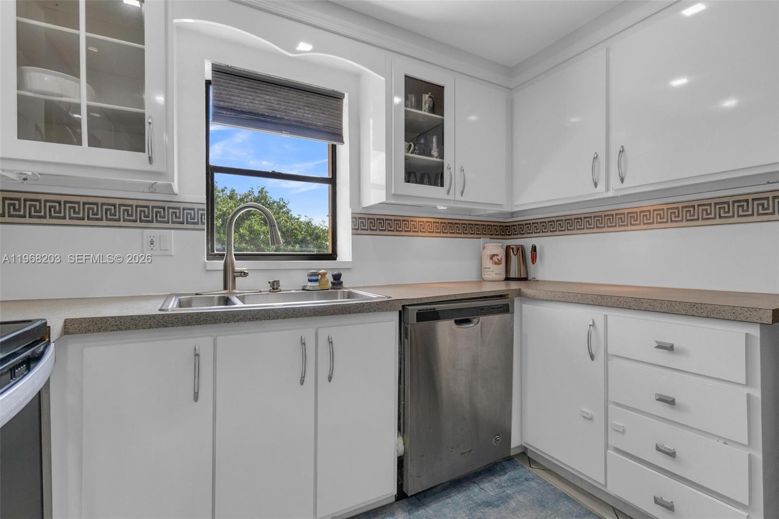 COUNTRY CLUB APTS AT - Residential Lease