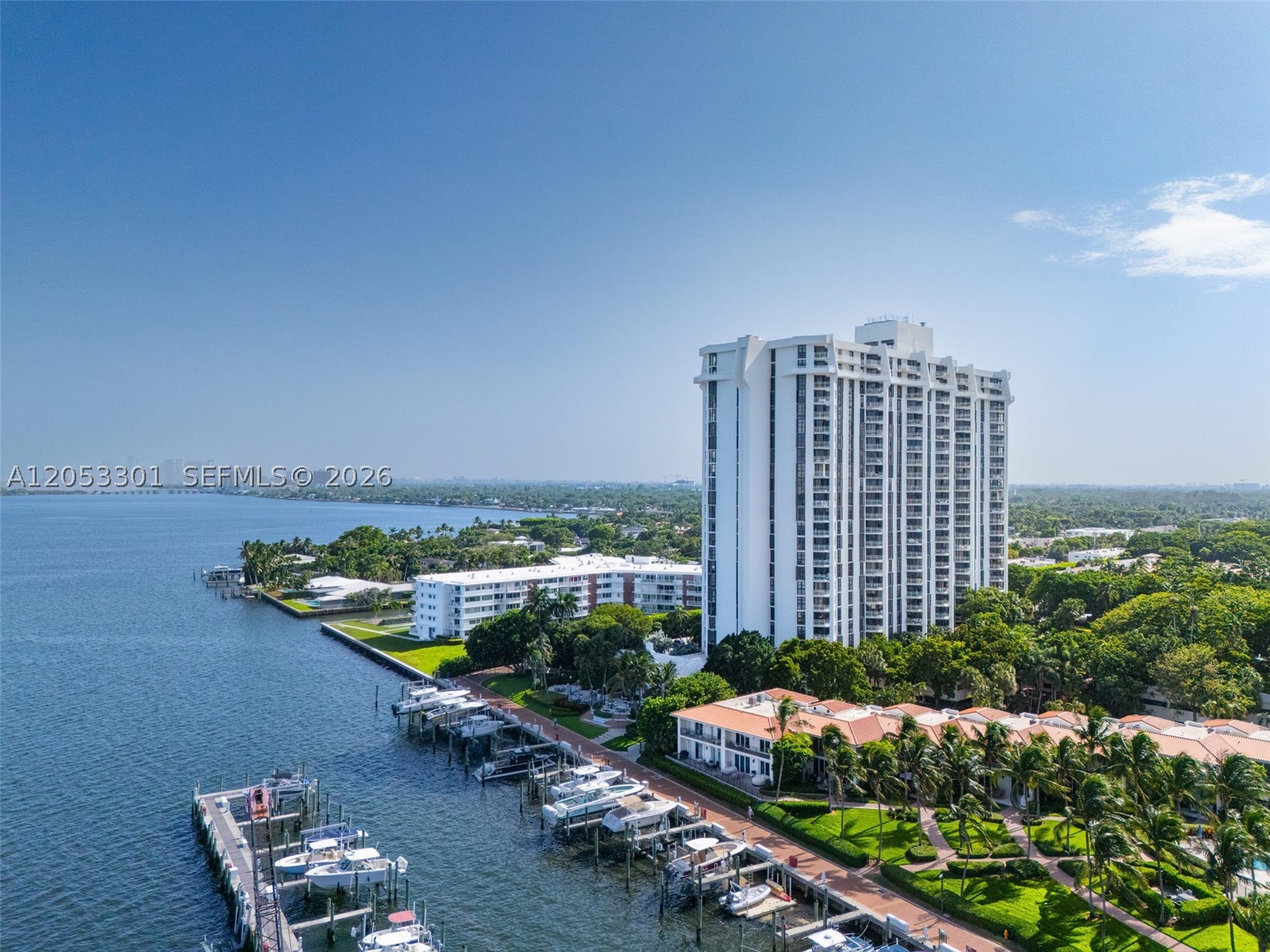 THE TOWERS OF QUAYSIDE CO - Residential