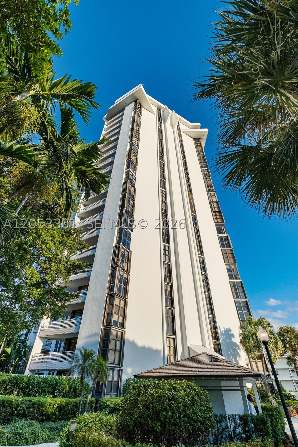 THE TOWERS OF QUAYSIDE CO - Residential