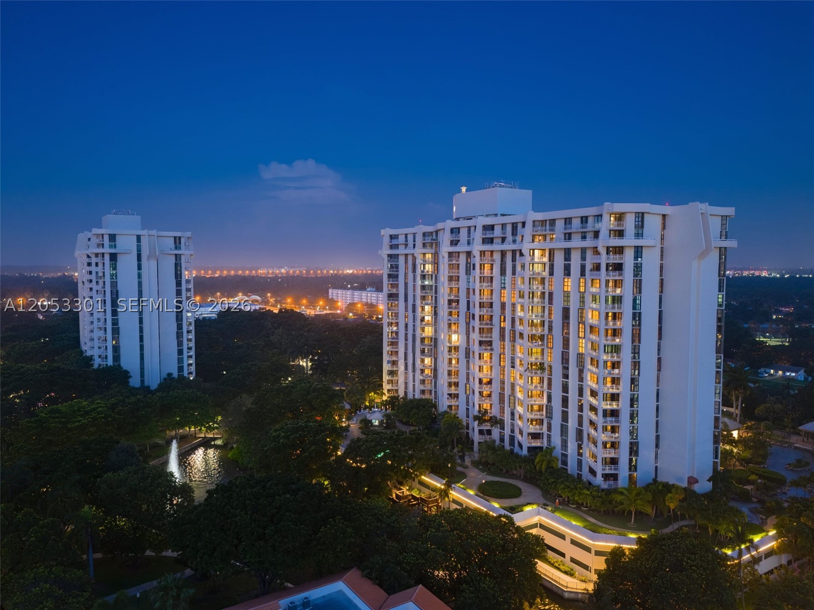 THE TOWERS OF QUAYSIDE CO - Residential