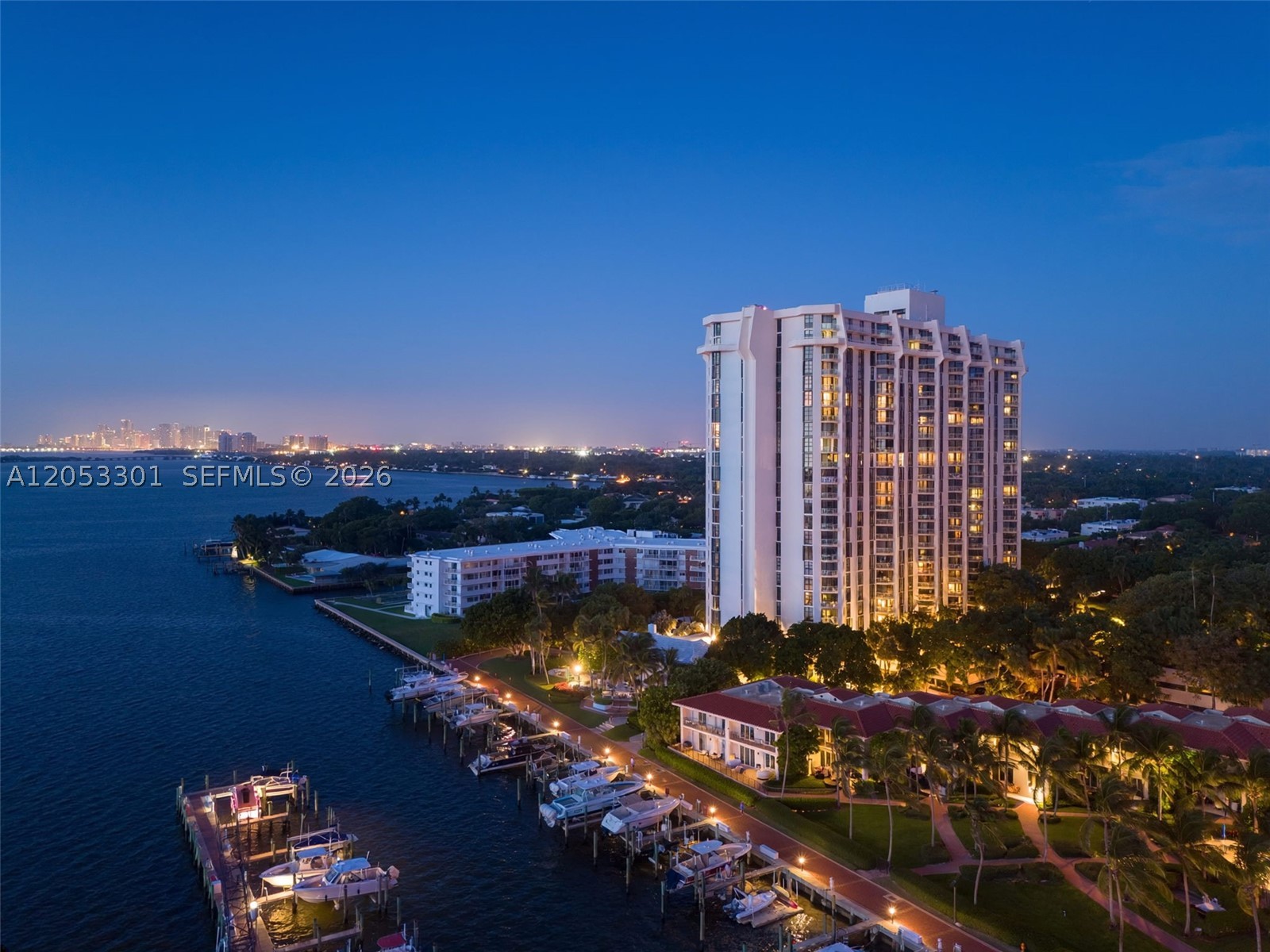 THE TOWERS OF QUAYSIDE CO - Residential
