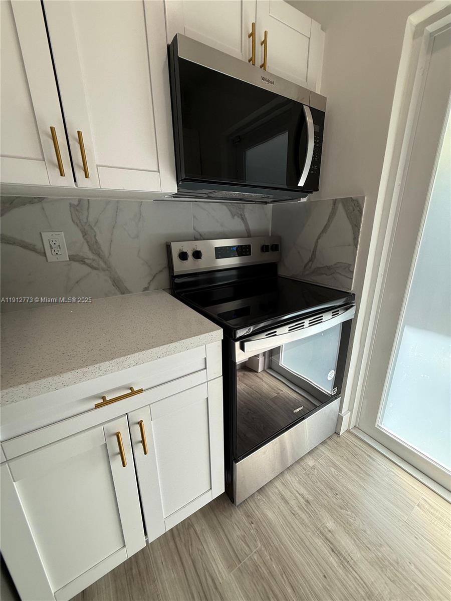 ISLE OF NORMANDY MIAMI VI - Residential Lease