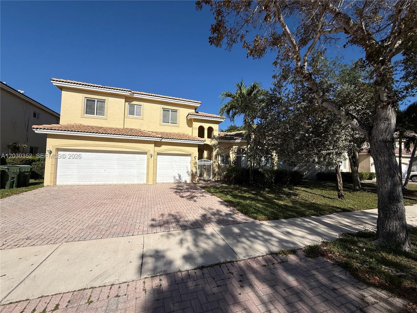 PALM ISLE ESTATES - Residential Lease