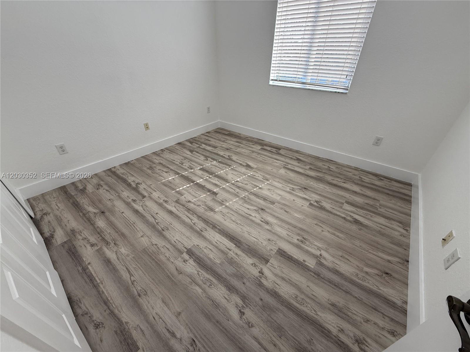 PALM ISLE ESTATES - Residential Lease