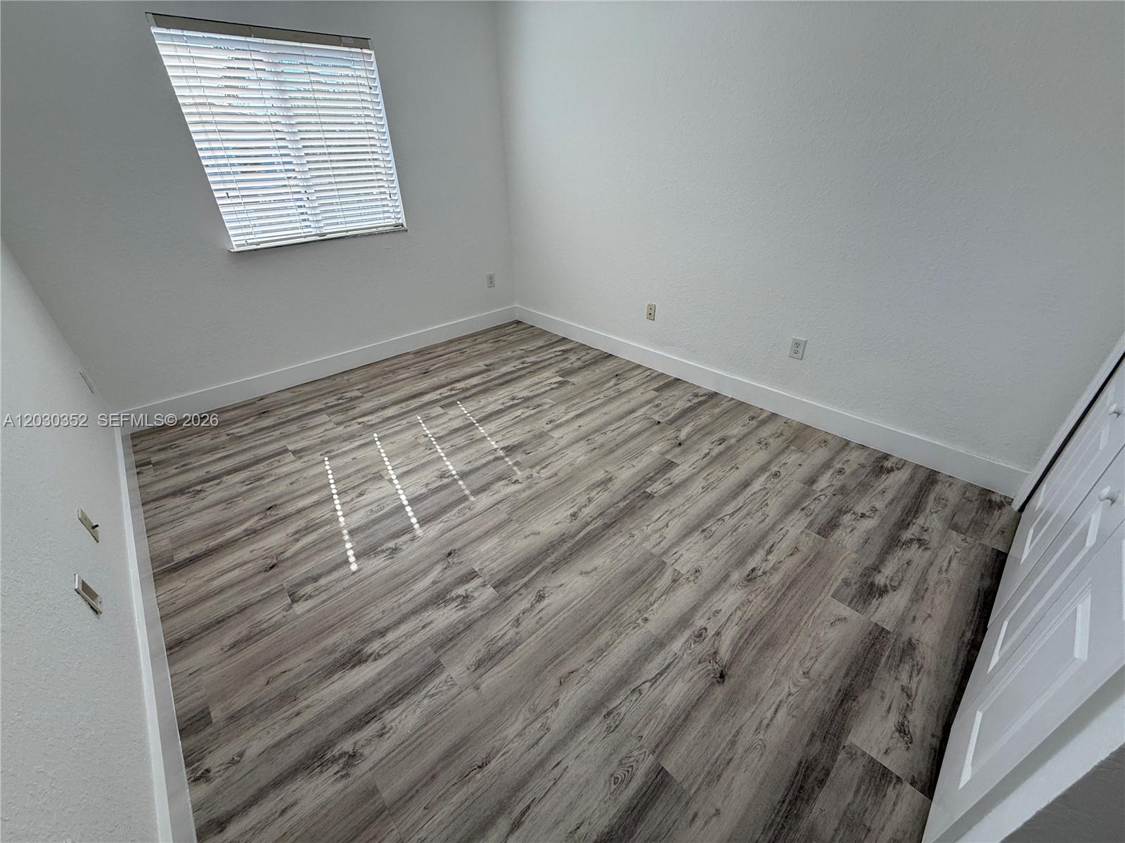 PALM ISLE ESTATES - Residential Lease