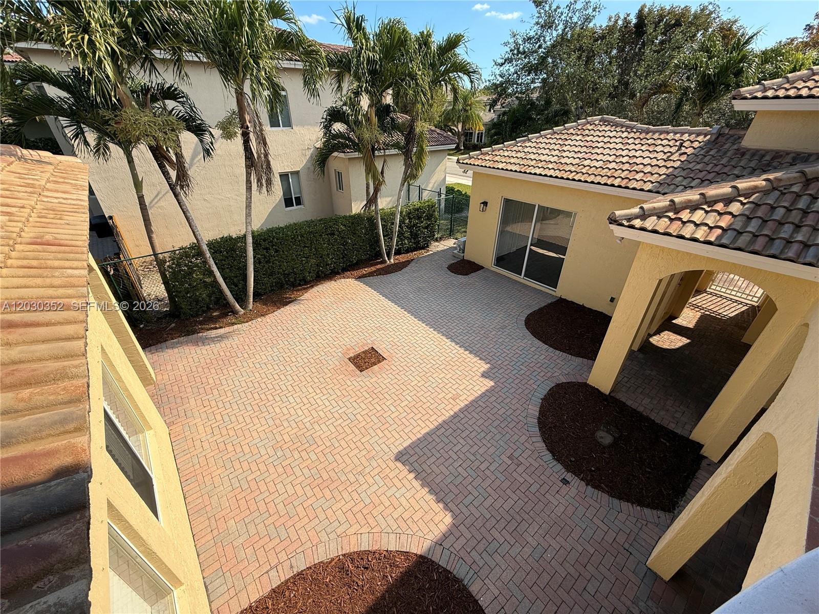 PALM ISLE ESTATES - Residential Lease
